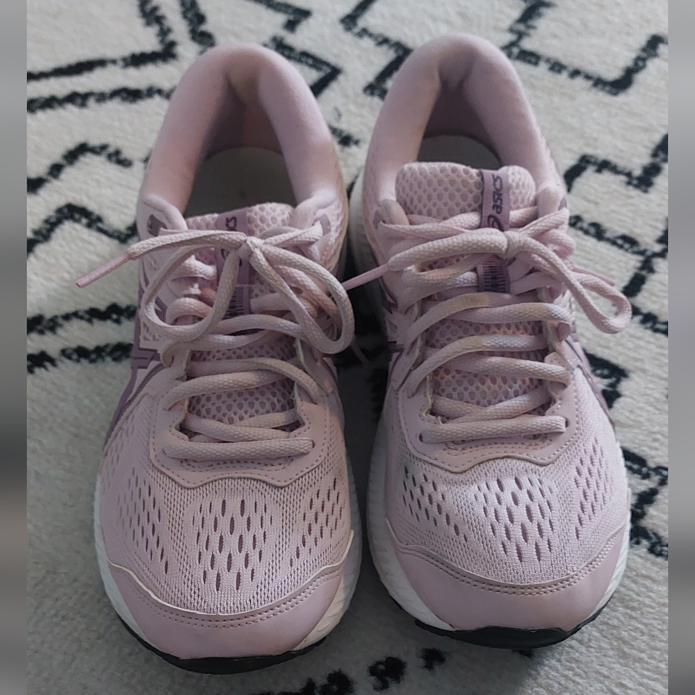 ASICS tennis shoes - Picture 6 of 6